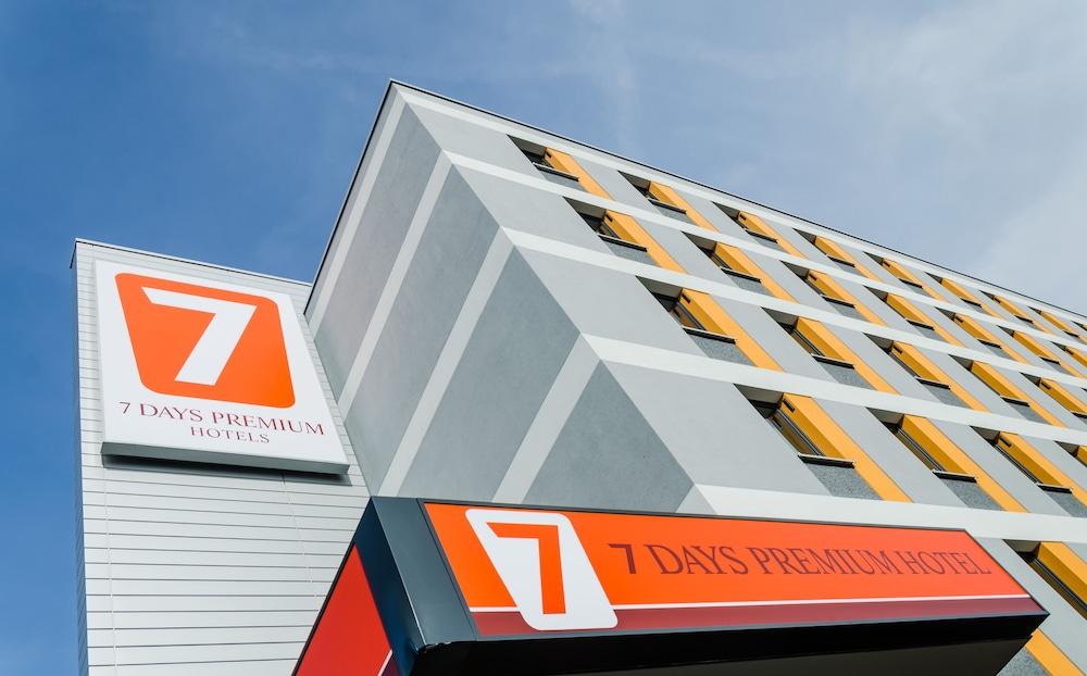 Campanile Leipzig Halle Airport Schkeuditz Bagian luar foto