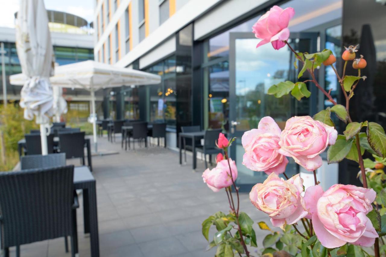 Campanile Leipzig Halle Airport Schkeuditz Bagian luar foto